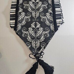 Bogata Black & White Damask Premium Collection Table Runner 14" x 72" NOS